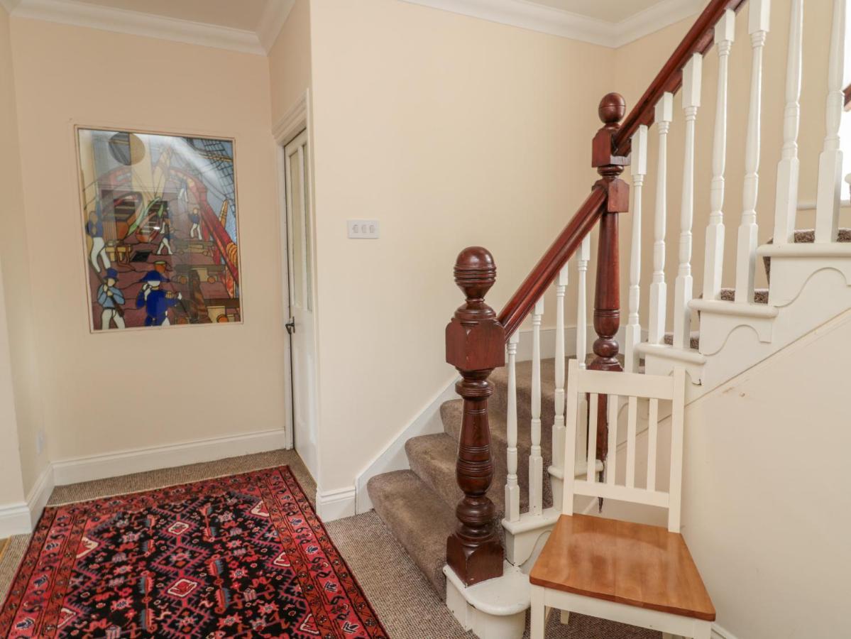Jubilee House Villa Алнуик Екстериор снимка