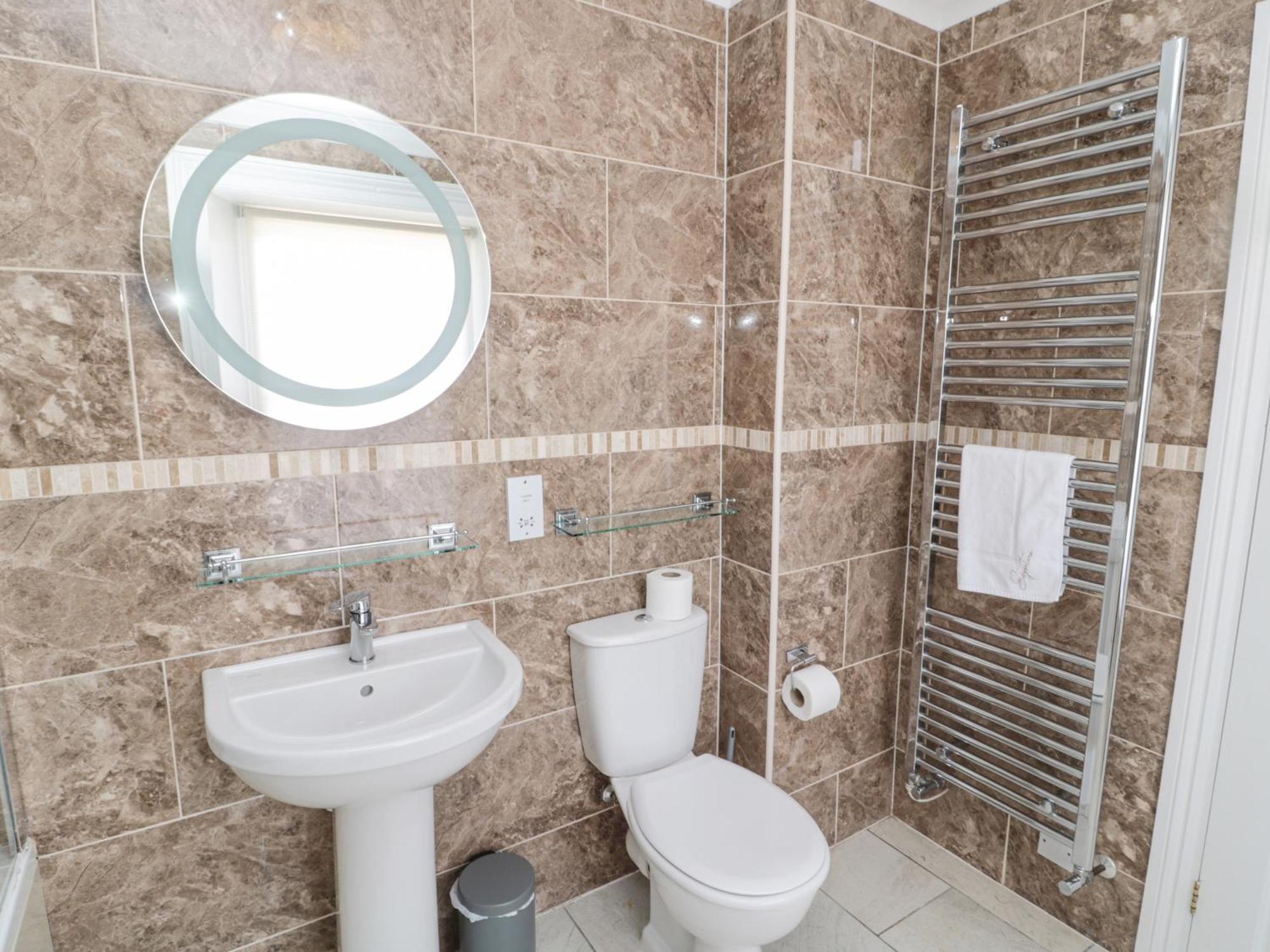 Jubilee House Villa Алнуик Екстериор снимка