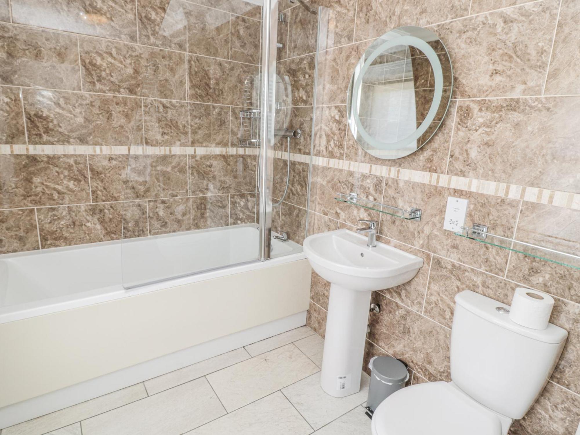 Jubilee House Villa Алнуик Екстериор снимка